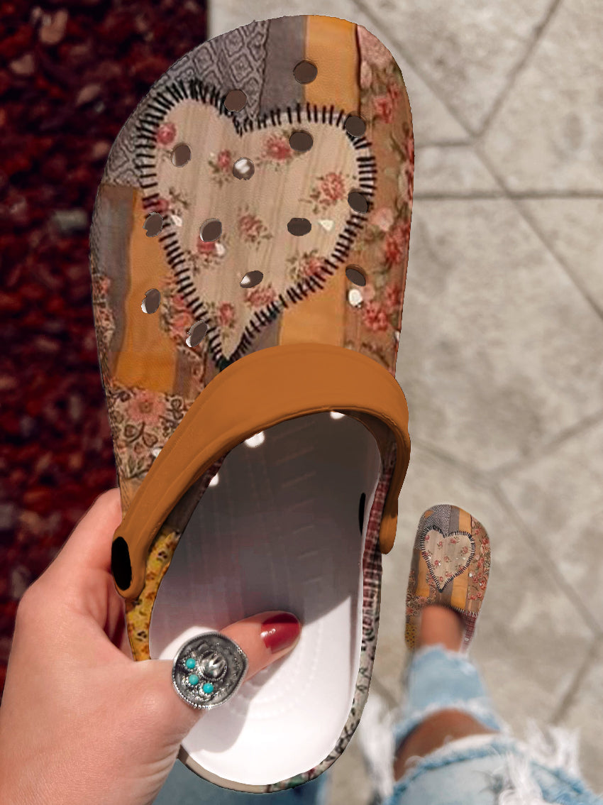 Vintage Heart Pattern Art Print Casual Hole Slippers
