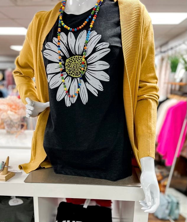Retro Daisy Print Graphic Tee