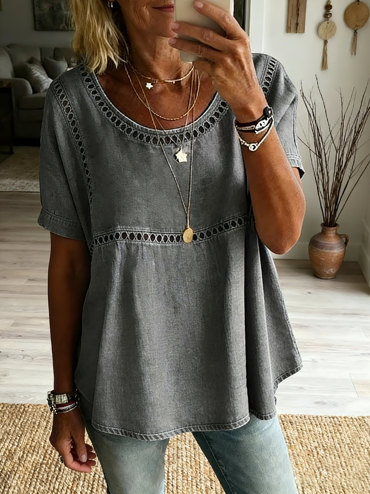 Women's Comfortable Casual Lace-panel Round-neck Short-sleeved Cotton-linen Top