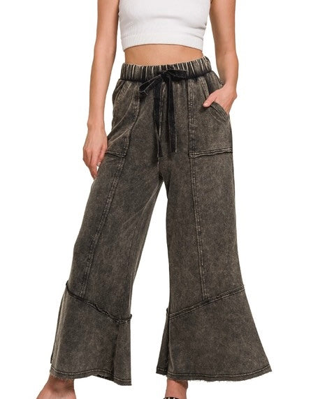 Mineral Wash Wide Leg Crop Pant Black