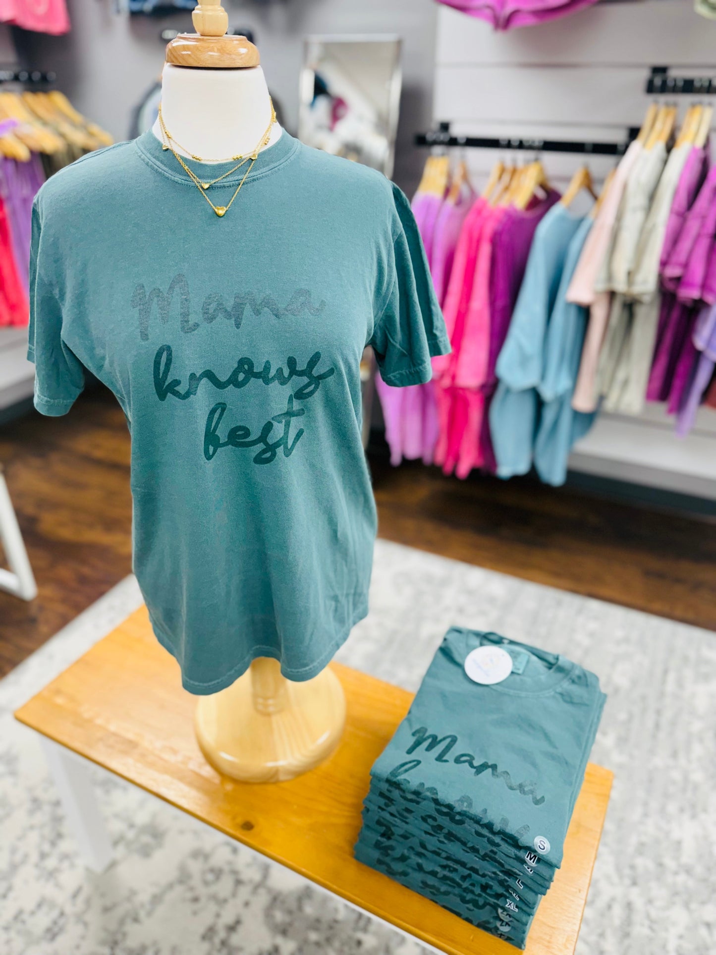 Comfort Colors Mama Knows Best Tee