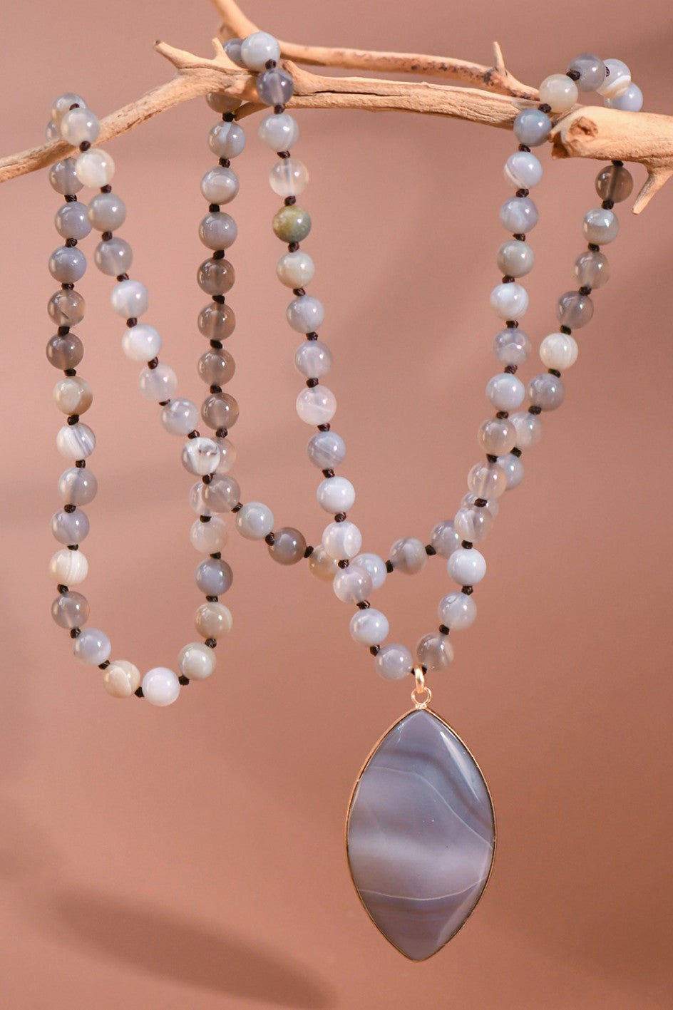 Natural Stone Bead Necklace with Agate Pendant