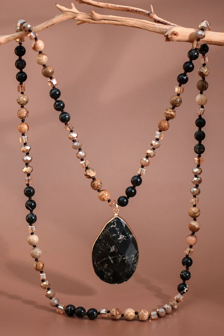 Natural Stone Bead Necklace with Onyx Stone Pendant