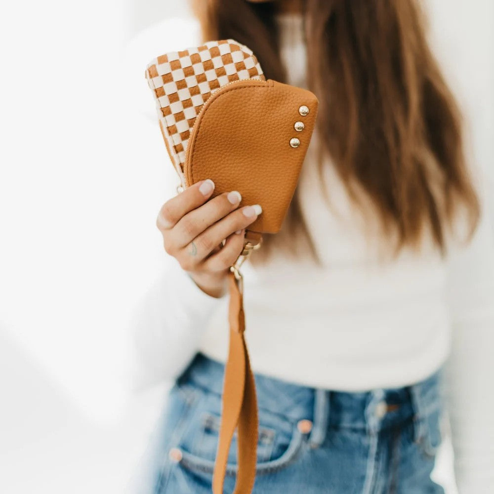 Wonderlust Woven Dual Pouch Wristlet Checker Brown