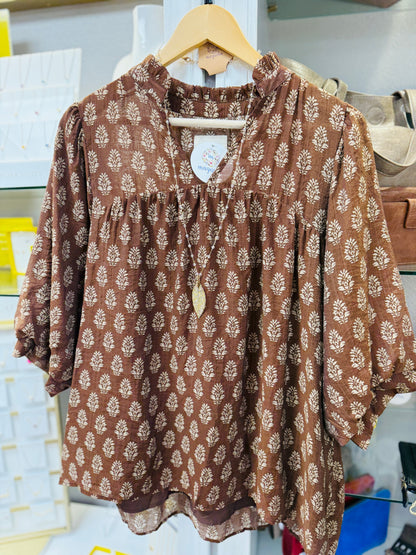 UMGEE Coffee & Cream Floral Top