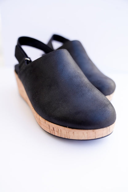 CORKYS Low Temps Black Wedge