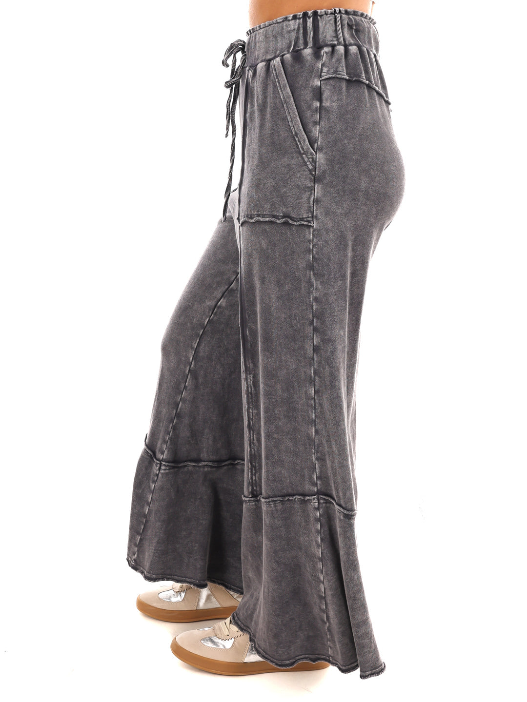 Mineral Wash Wide Leg Crop Pant Black