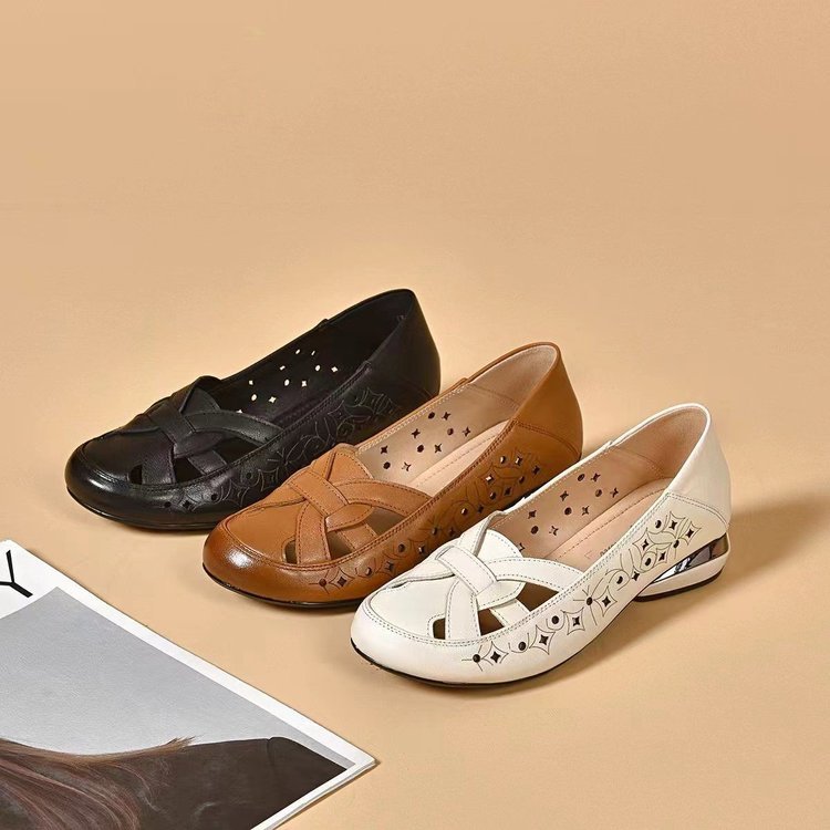 Noemi - Cutout Comfort Flats