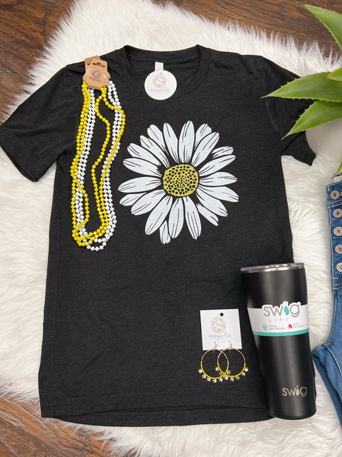 Retro Daisy Print Graphic Tee