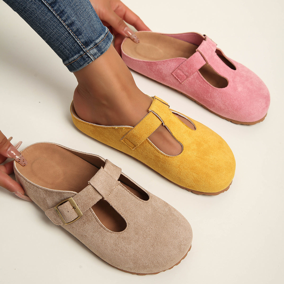 Korae - Buckle T-Strap Clogs