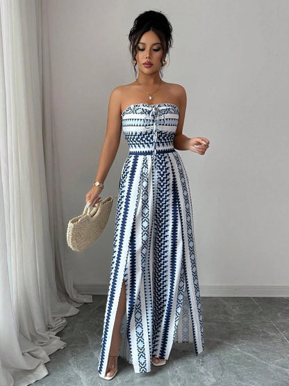 👗50% OFF NOW!💥Geometric Jumpsuit with Halter Neckline & Side Slit – Unique print & elastic back – Versatile, perfect for summer parties or resort wear ✨