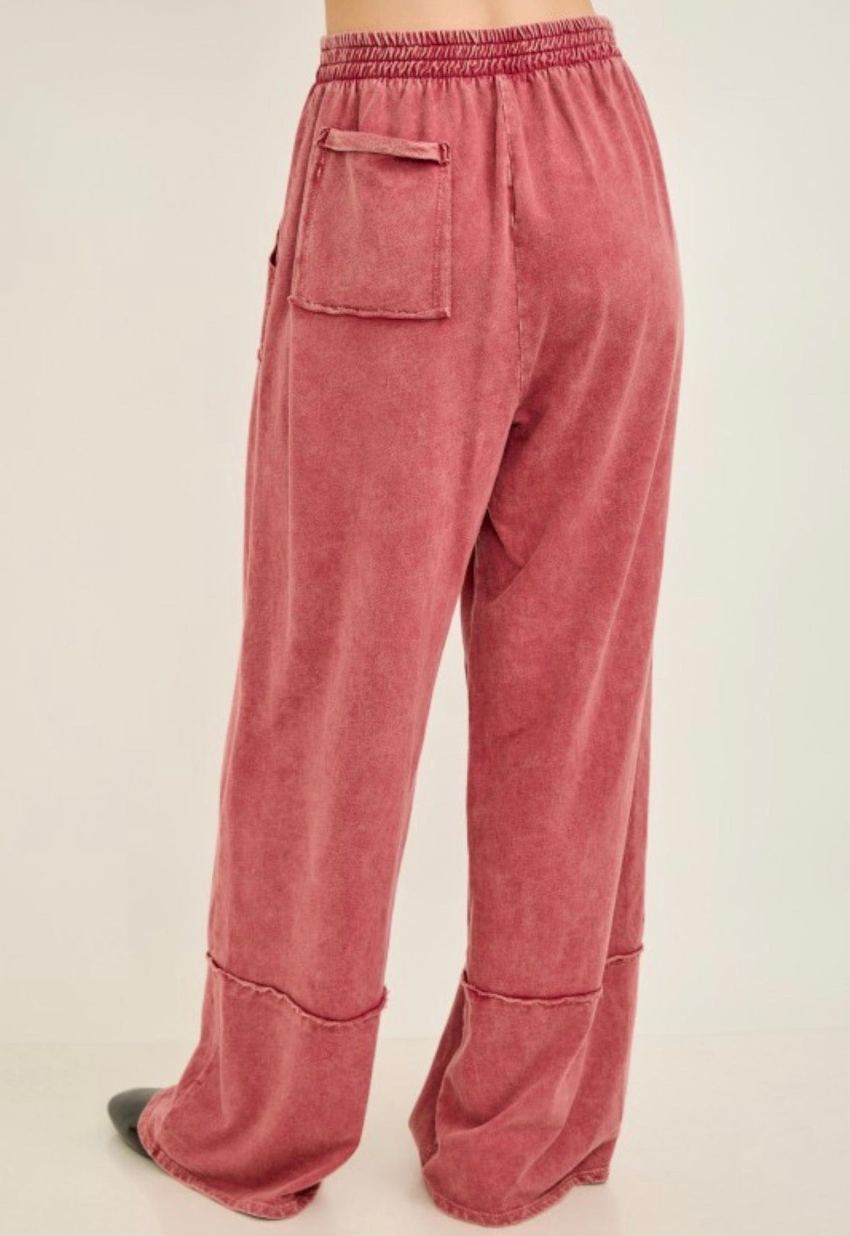 Mineral Washed Everyday Pant Dark Red