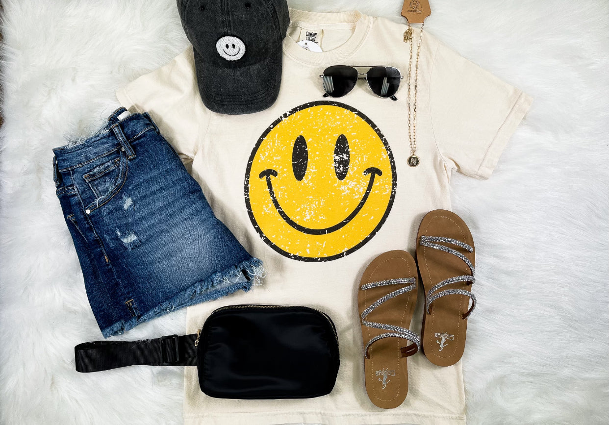 Distressed Smiley Tee Comfort Colors
