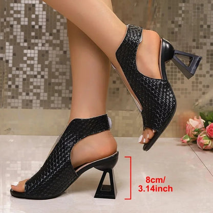 Lira - Structured Block-Heel Slingback Sandal