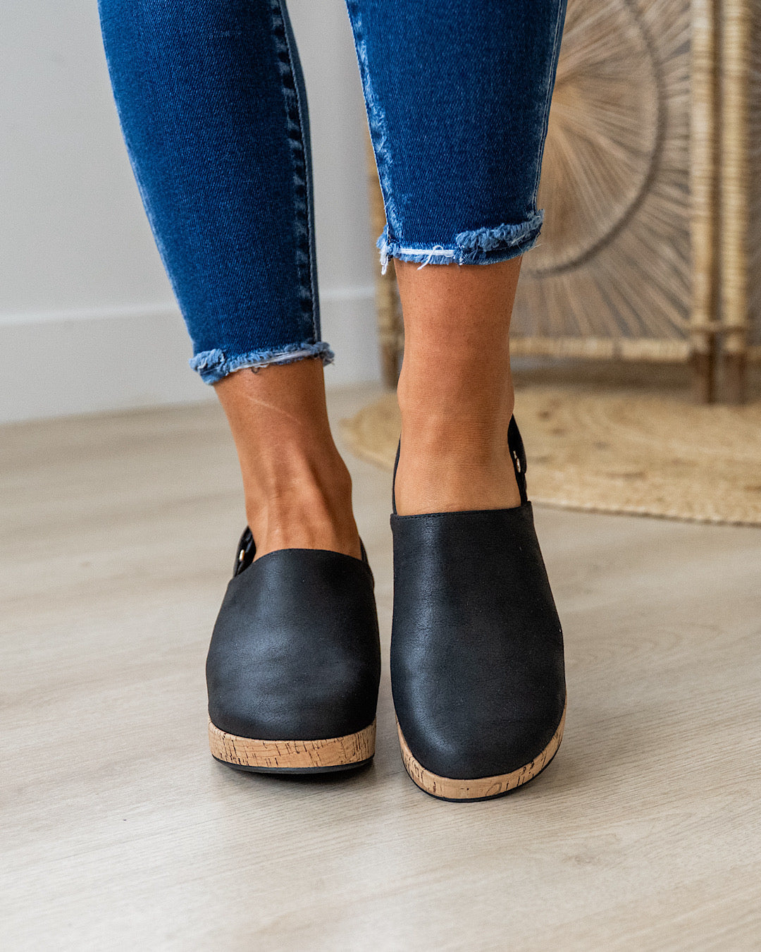 CORKYS Low Temps Black Wedge