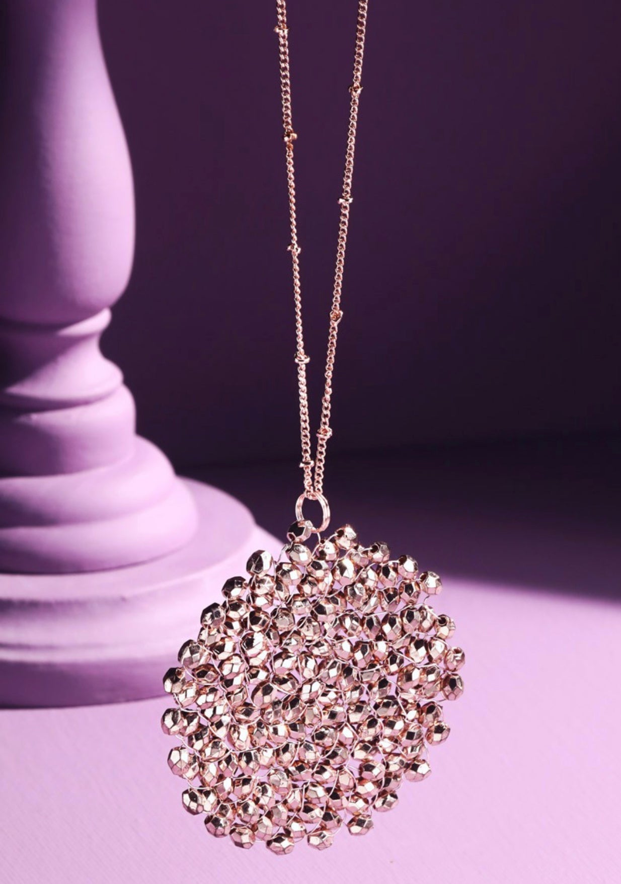 Glass Bead Circle Pendant Necklace