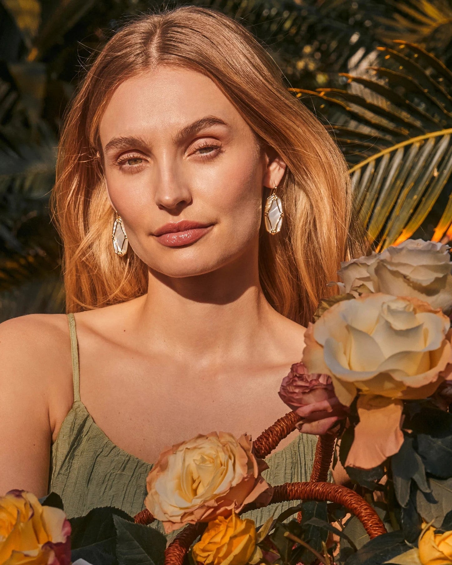 KS ELLE LATTICE FRAME DROP EARRINGS GOLD