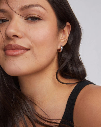 KS MIKKI METAL HUGGIE EARRINGS SILVER