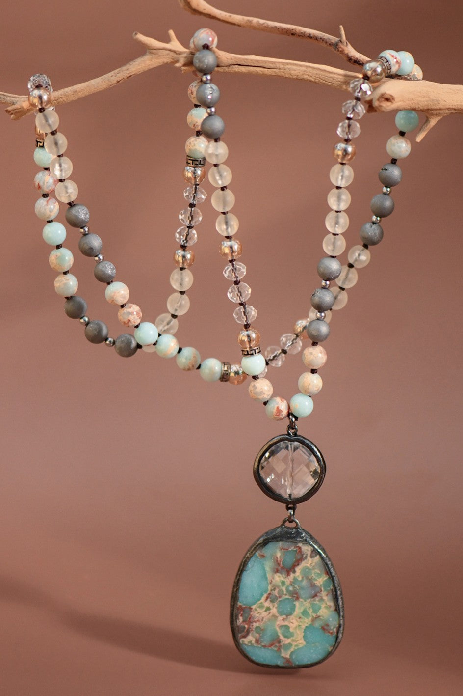 Natural Stone Bead Necklace with Natural Stone Pendant