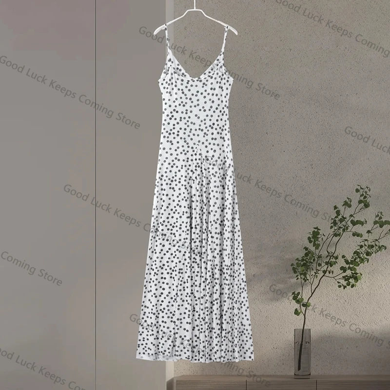 Robe à bretelles à pois chic