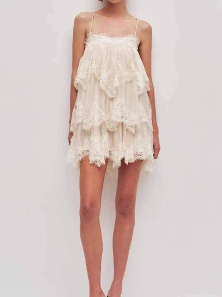 Robe Chic à Volants et Dentelle