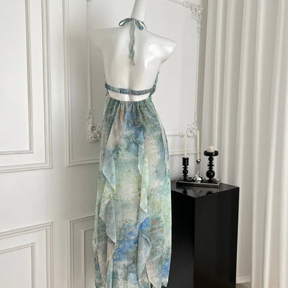 Robe longue chic une invitée de mariage élégante en été