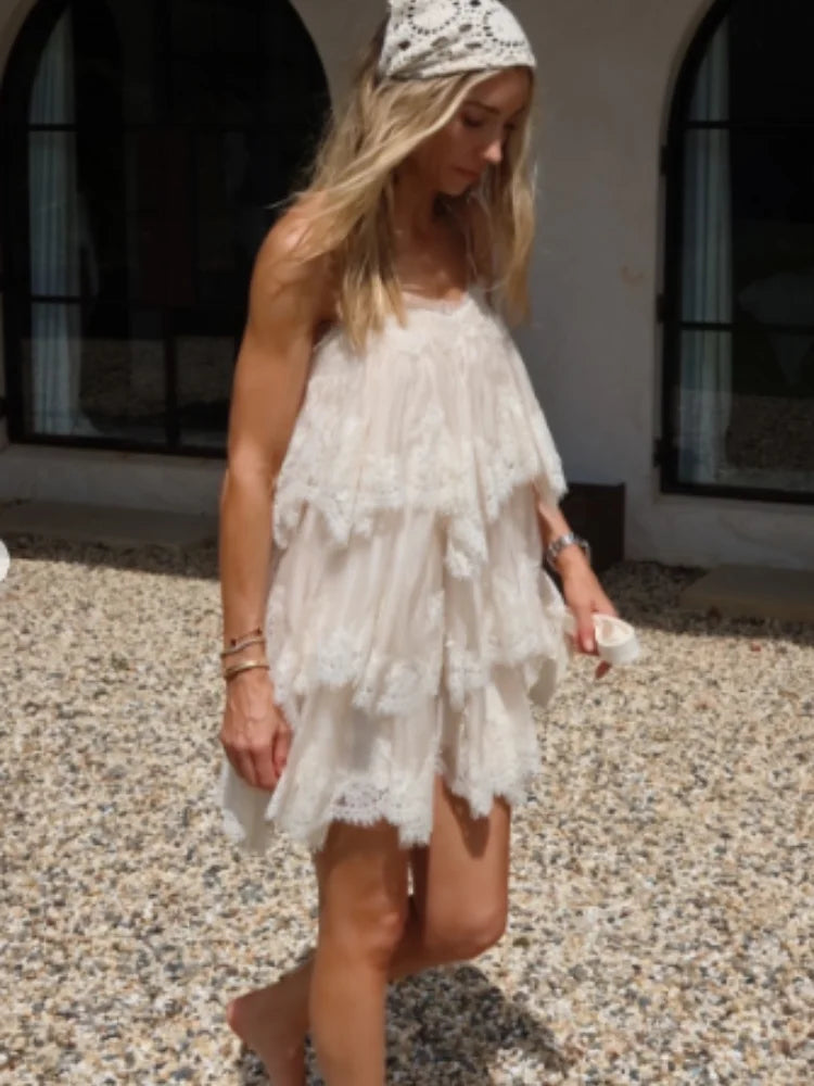 Robe Chic à Volants et Dentelle