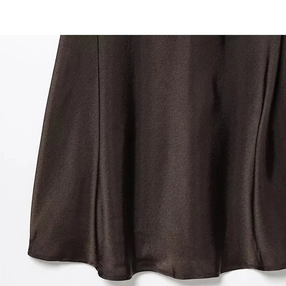 Robe longue marron satin pour femme au dos nu