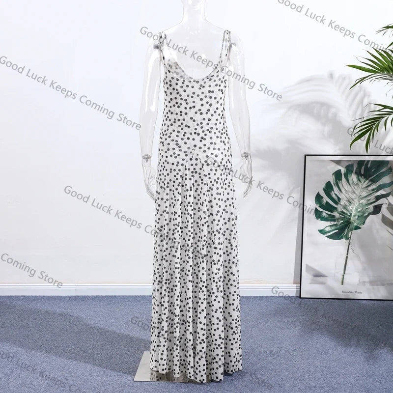Robe à bretelles à pois chic