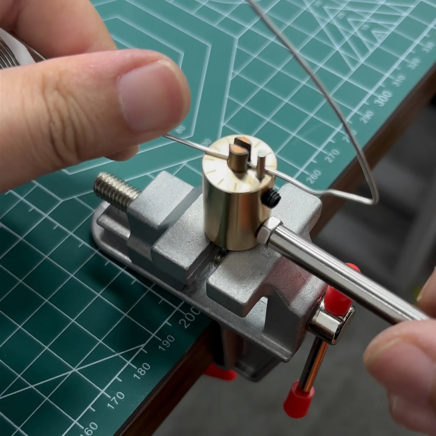 Portable Precision Wire Bender | Desk Clamp Type Metal Wire Shaping Tool for Jewelry Makers, Wire Artists & DIY Hobbyists