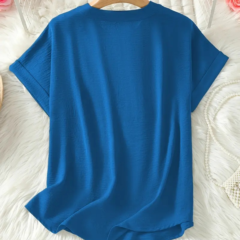 💎 50% OFF! 💎 Fashion Loose Short Sleeve Top – Notched V-Neck, Asymmetrical Hem & Lightweight Fabric (5 Colors, S–2XL) 👕🌸