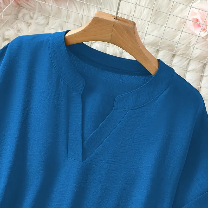 💎 50% OFF! 💎 Fashion Loose Short Sleeve Top – Notched V-Neck, Asymmetrical Hem & Lightweight Fabric (5 Colors, S–2XL) 👕🌸