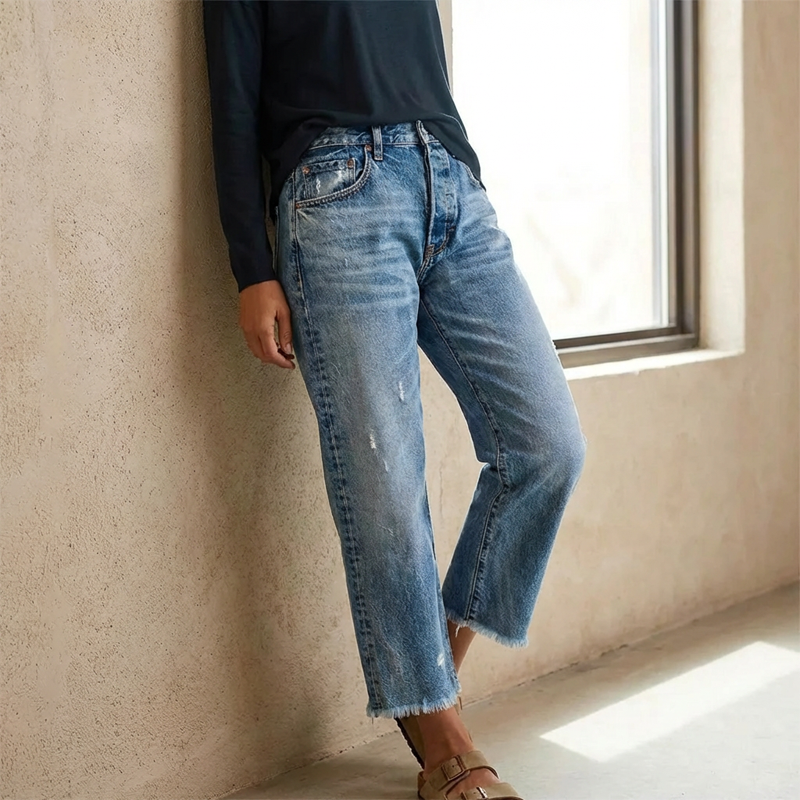 Yarelia - Straight Leg Jeans