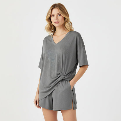 📢HOT SALE 50% OFF !! ⏰Women’s Summer Loungewear Set – Oversized V-Neck Top & Shorts 🌿☕