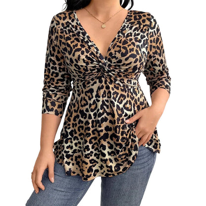 🎁New Arrivals 50% OFF💥Women's Plus Size Leopard Print V-Neck Top