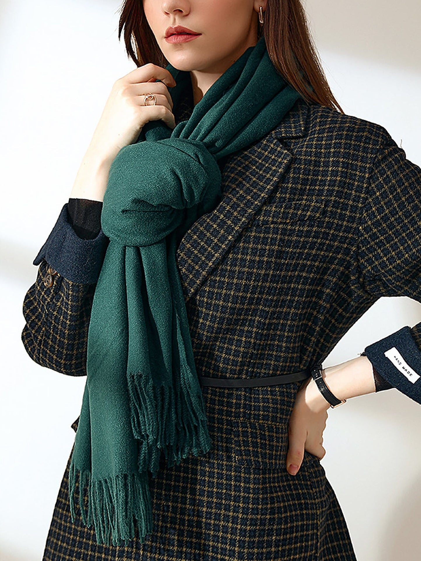 Solid Color Mid Length Winter Tassel Scarf
