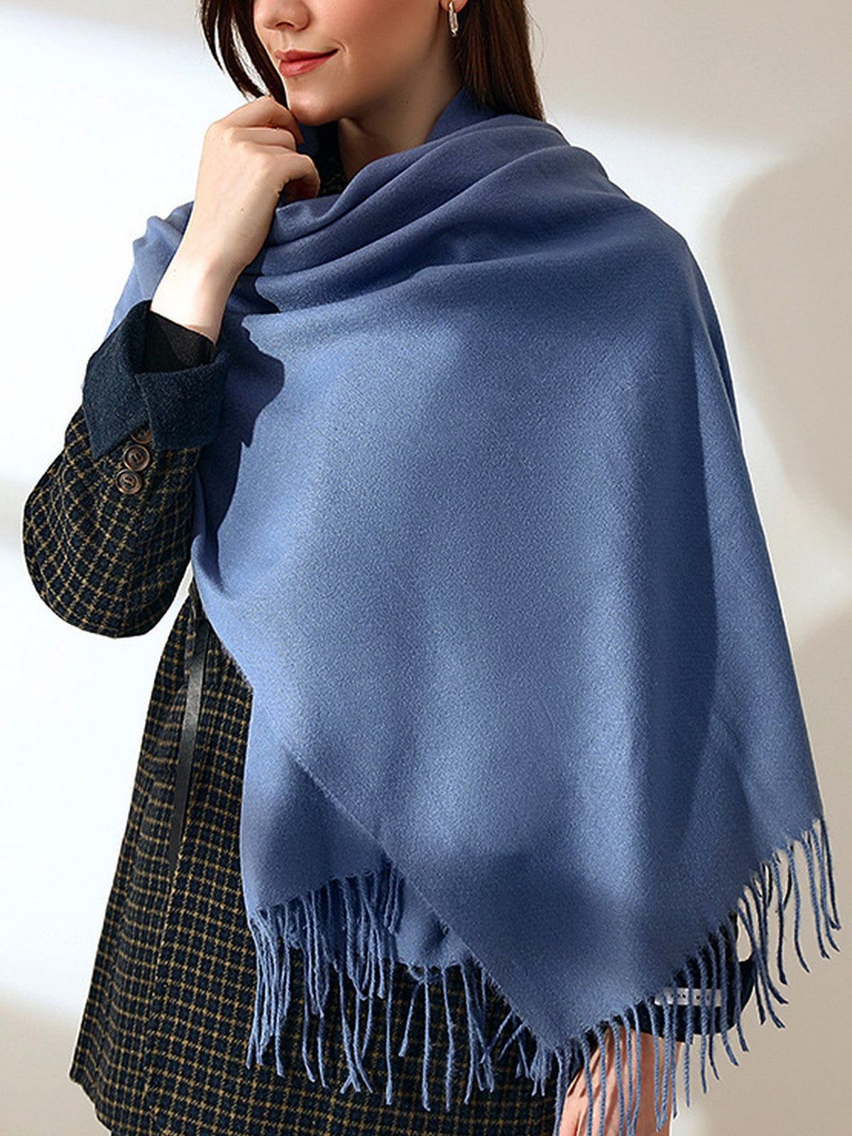 Solid Color Mid Length Winter Tassel Scarf
