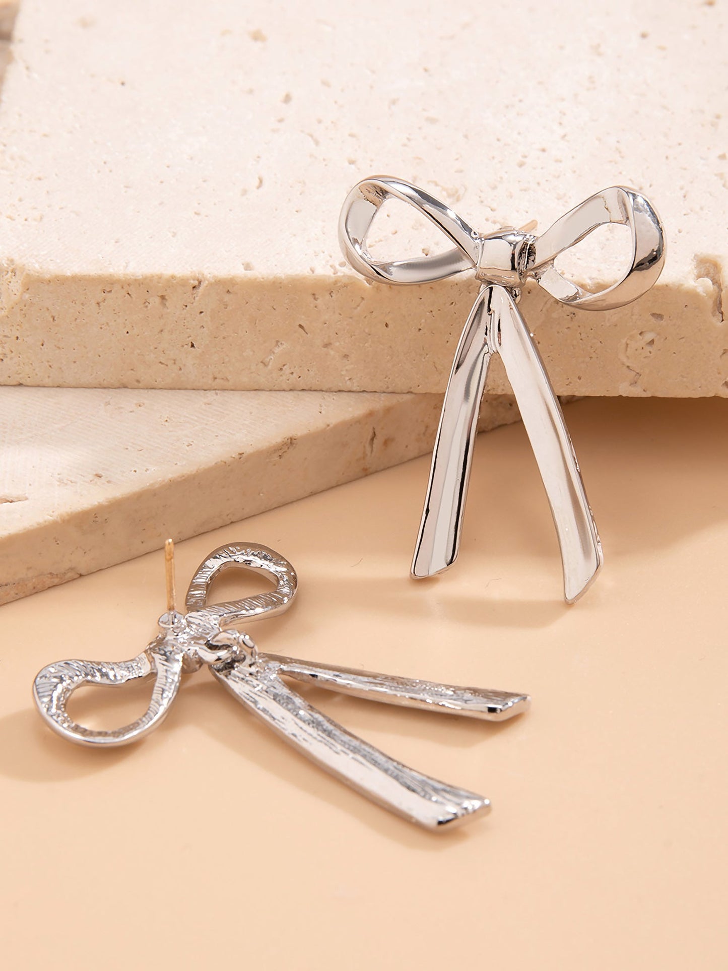 Alloy Faux Pearl Rhinestones Bow Shape Stud Earrings