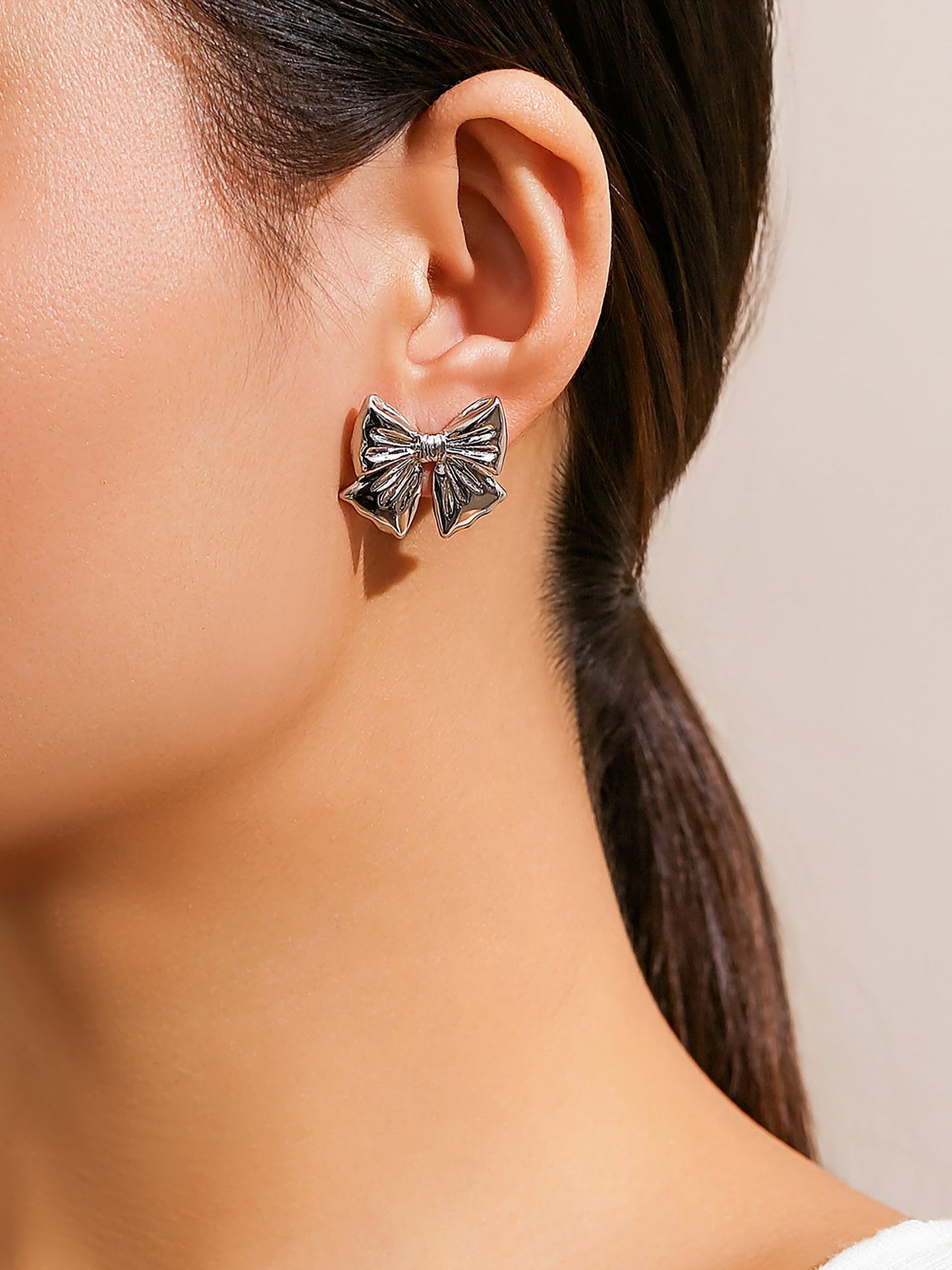 Alloy Faux Pearl Rhinestones Bow Shape Stud Earrings