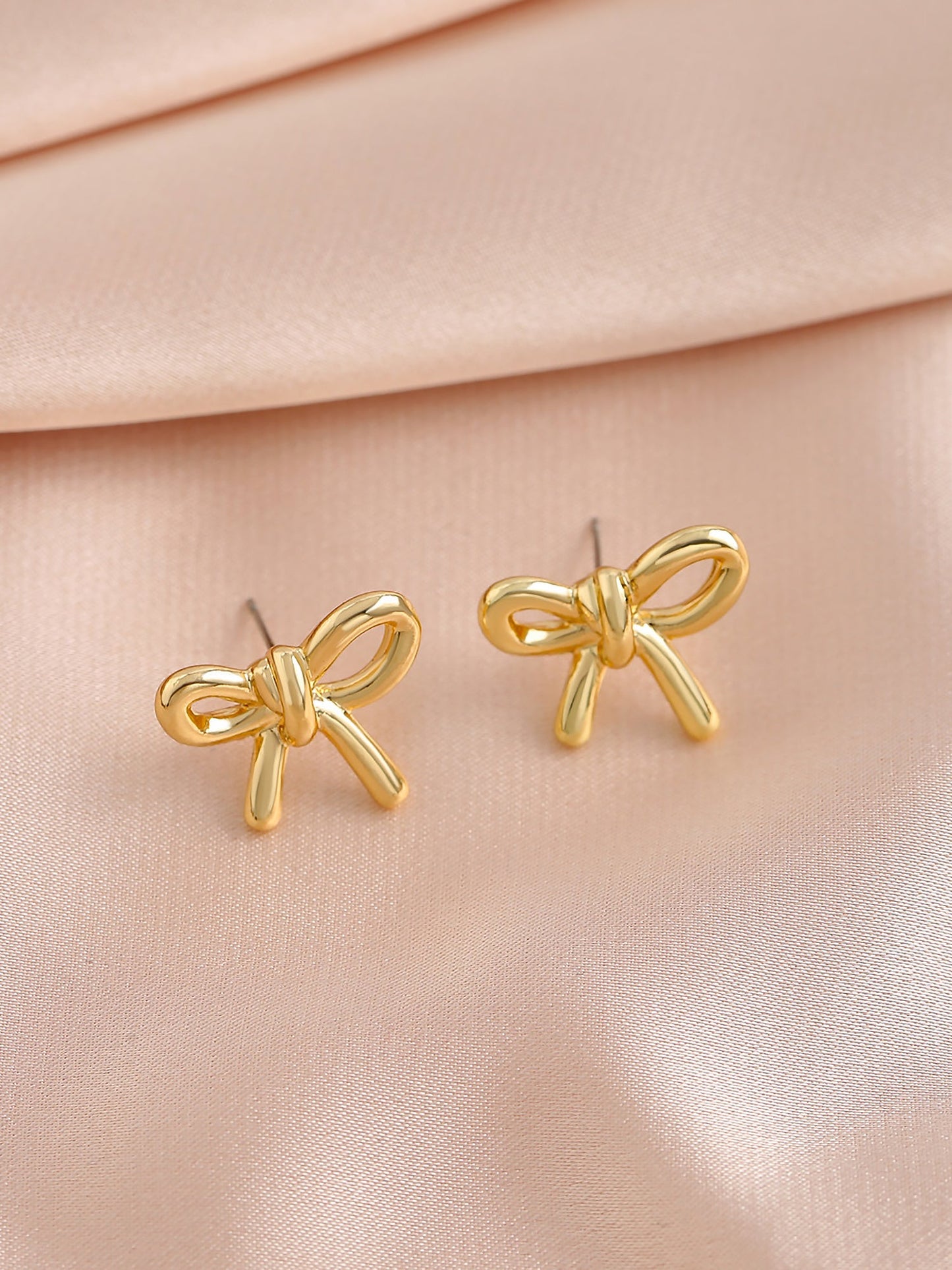 Alloy Faux Pearl Rhinestones Bow Shape Stud Earrings