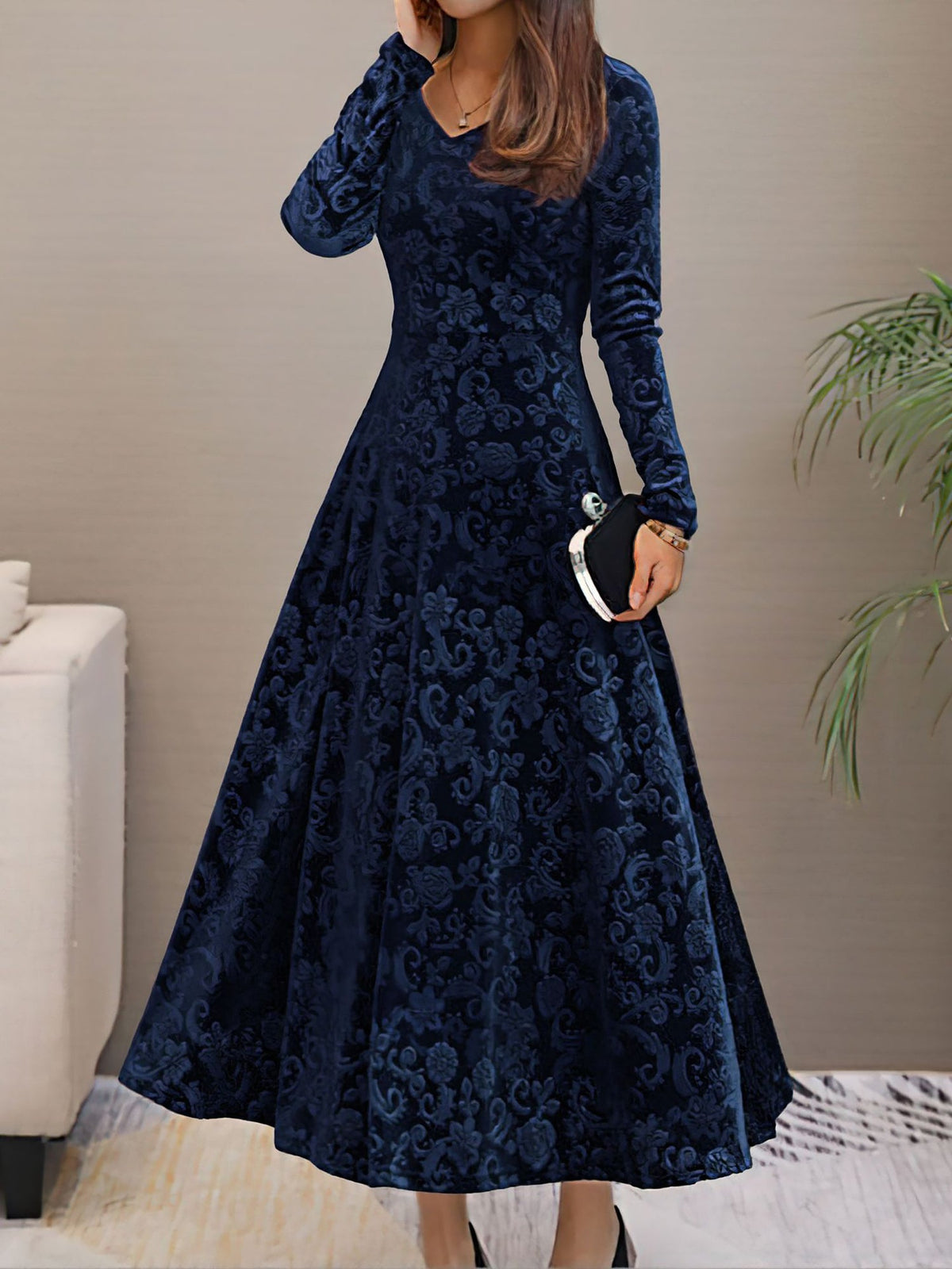 Elegant Vintage Velvet Floral V Neck Long Sleeves Maxi Dress