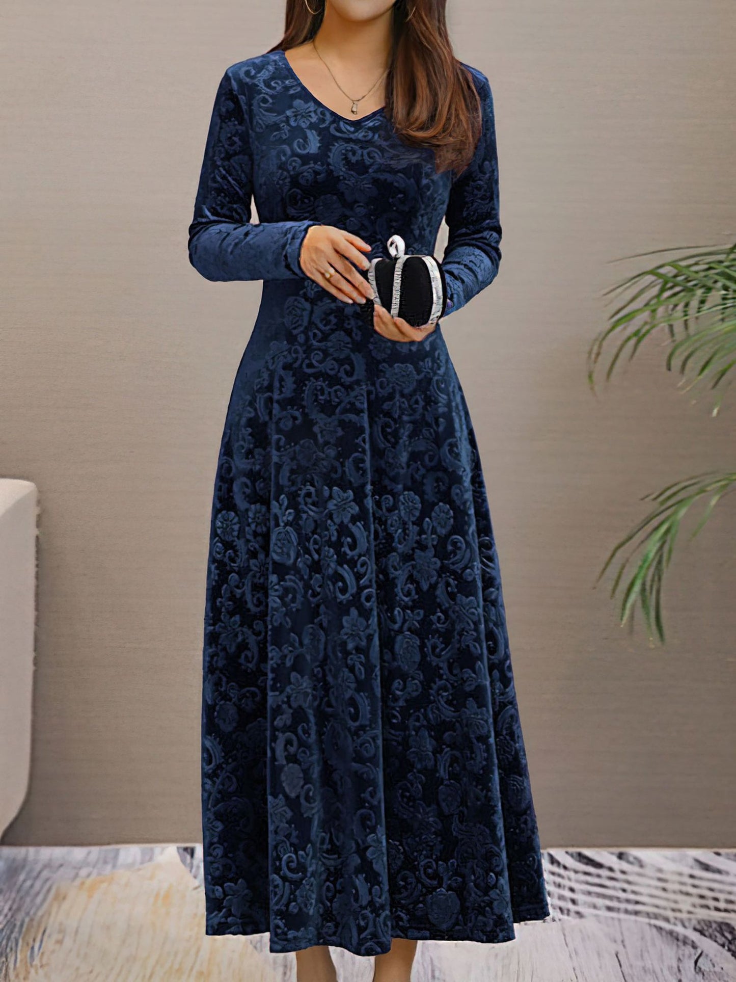 Elegant Vintage Velvet Floral V Neck Long Sleeves Maxi Dress