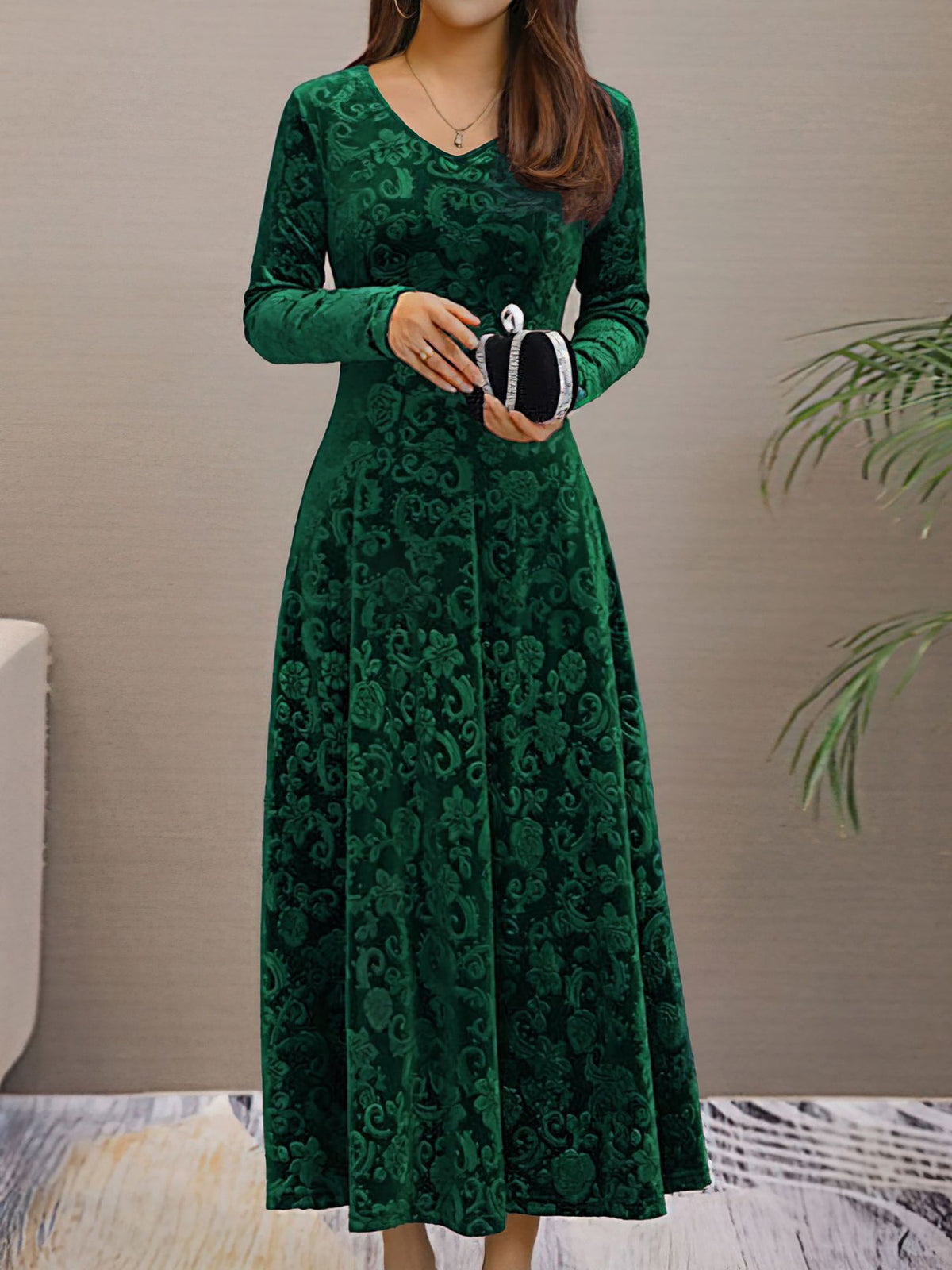 Elegant Vintage Velvet Floral V Neck Long Sleeves Maxi Dress