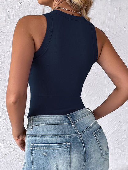 Round Neck Sleeveless Solid Color Tank Top
