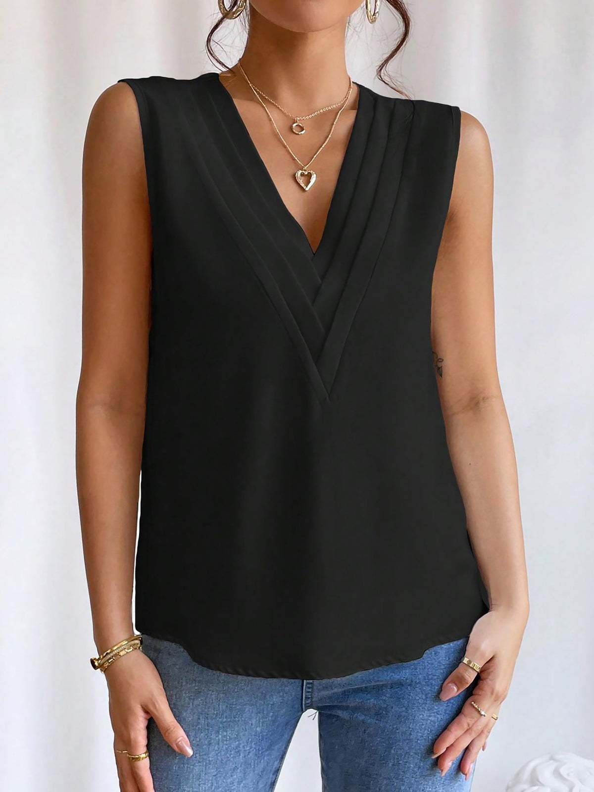Elegant A-Line Silhouette Pleated V Neck Sleeveless Solid Color Top