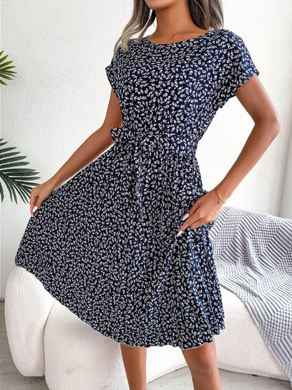 Retro-Chic All-Over Blooms Short Sleeves Floral Pleated Waist Detail Midi Casual Dress