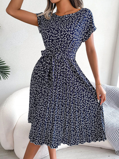Retro-Chic All-Over Blooms Short Sleeves Floral Pleated Waist Detail Midi Casual Dress