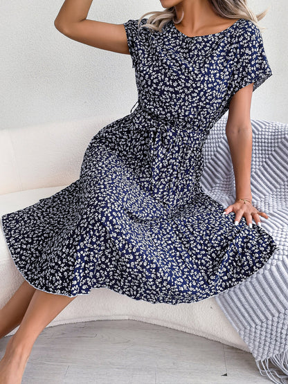 Retro-Chic All-Over Blooms Short Sleeves Floral Pleated Waist Detail Midi Casual Dress