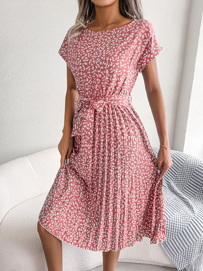 Retro-Chic All-Over Blooms Short Sleeves Floral Pleated Waist Detail Midi Casual Dress