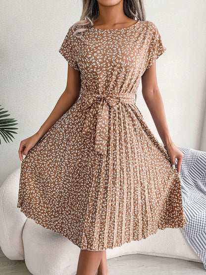 Retro-Chic All-Over Blooms Short Sleeves Floral Pleated Waist Detail Midi Casual Dress